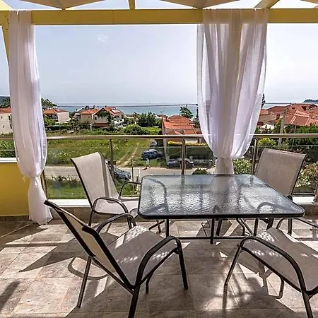 Rania Aparthotel